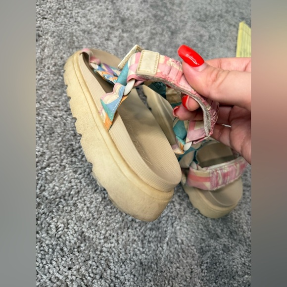 Zara woman’s colorful sandals - Picture 8 of 9